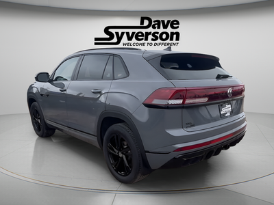 2026 Volkswagen Atlas Cross Sport 2.0T SEL R-Line Black