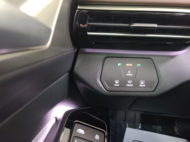 2025 Volkswagen ID.4 Pro