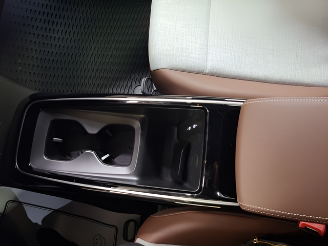 2025 Volkswagen ID.4 Pro