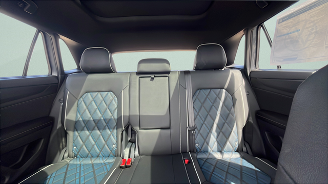 2026 Volkswagen Atlas Cross Sport 2.0T SEL Premium R-Line