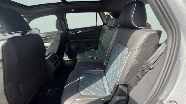 2026 Volkswagen Atlas Cross Sport 2.0T SEL Premium R-Line