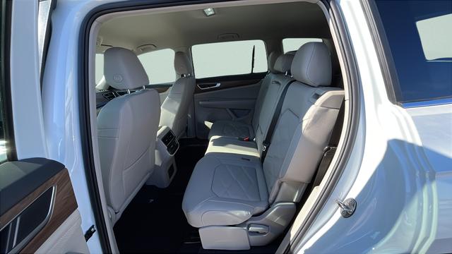 2026 Volkswagen Atlas 2.0T SE