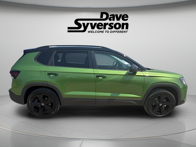 2025 Volkswagen Taos 1.5T SE Black