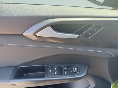 2025 Volkswagen Taos 1.5T SE Black