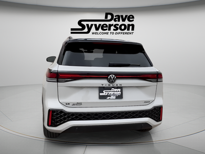 2026 Volkswagen Tiguan 2.0T SE R-Line Black