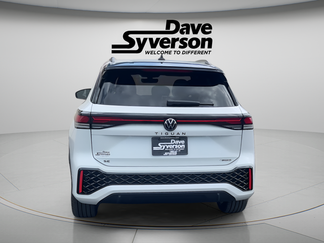 2026 Volkswagen Tiguan 2.0T SE R-Line Black