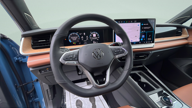2026 Volkswagen Tiguan 2.0T SEL R-Line Turbo