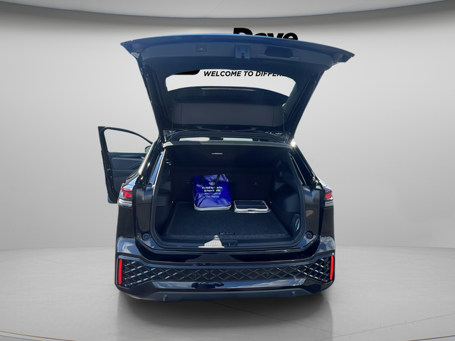 2026 Volkswagen Tiguan 2.0T SEL R-Line Turbo