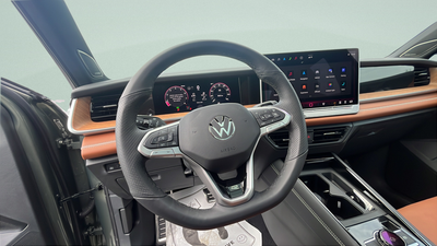 2026 Volkswagen Tiguan 2.0T SEL R-Line Turbo