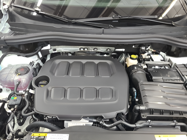 2026 Volkswagen Tiguan 2.0T SEL R-Line