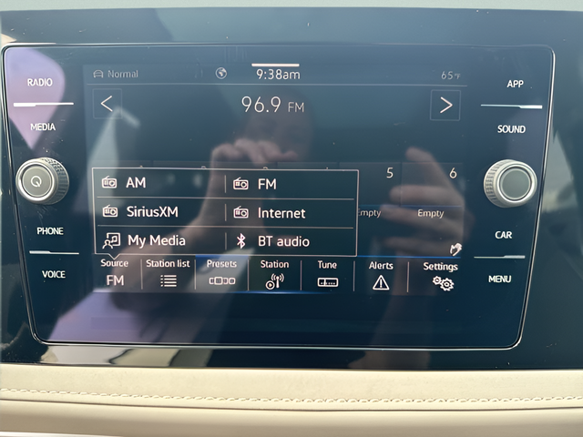 2025 Volkswagen Taos 1.5T SE