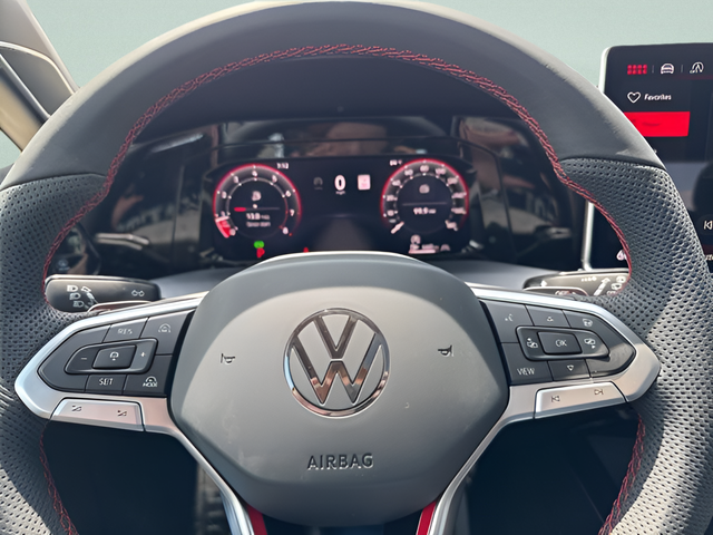 2025 Volkswagen Golf GTI 2.0T SE