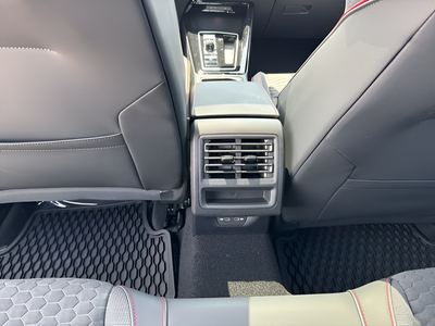 2025 Volkswagen Golf GTI 2.0T SE