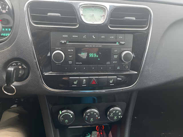 2014 Chrysler 200 Limited