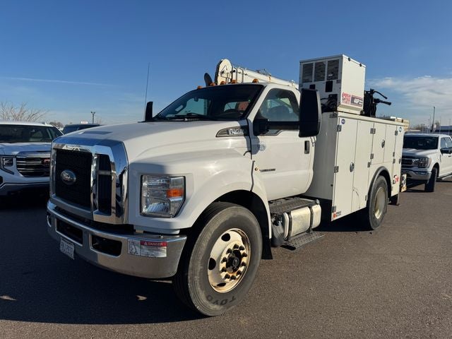 2017 Ford F-750SD Base