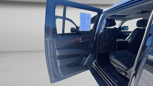 2018 Cadillac Escalade ESV Luxury