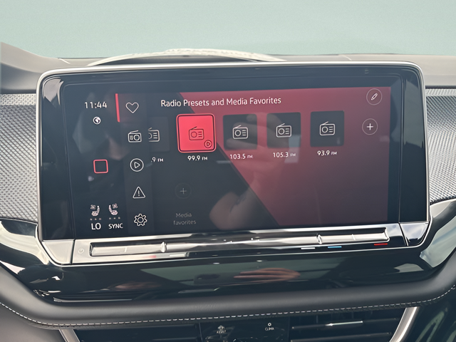 2025 Volkswagen Atlas Cross Sport 2.0T SEL Premium R-Line