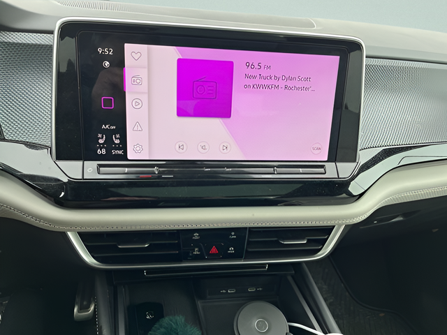 2024 Volkswagen Atlas Cross Sport 2.0T SEL Premium R-Line