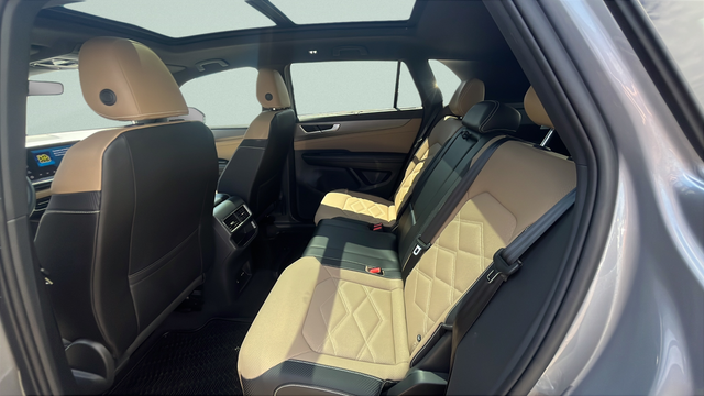 2024 Volkswagen Atlas Cross Sport 2.0T SE w/Technology