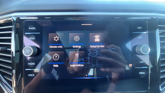 2023 Volkswagen Atlas Cross Sport 3.6L V6 SEL R-Line