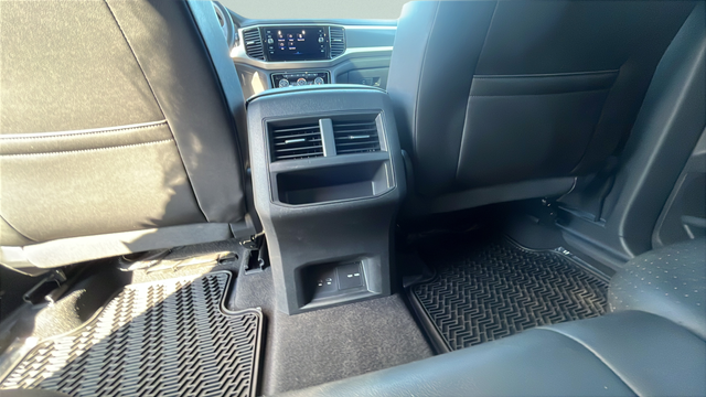2023 Volkswagen Atlas Cross Sport 3.6L V6 SEL R-Line