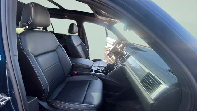 2023 Volkswagen Atlas Cross Sport 3.6L V6 SEL R-Line