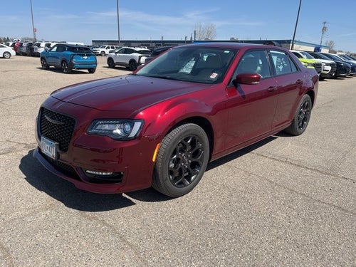 2023 Chrysler 300 Touring L
