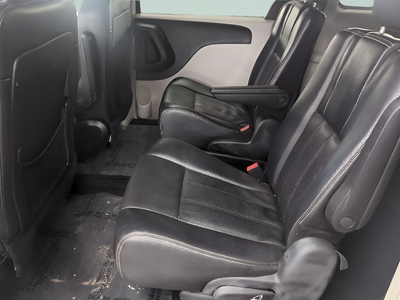 2012 Chrysler Town & Country Touring