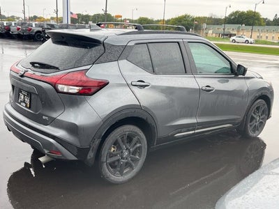 2023 Nissan Kicks SR