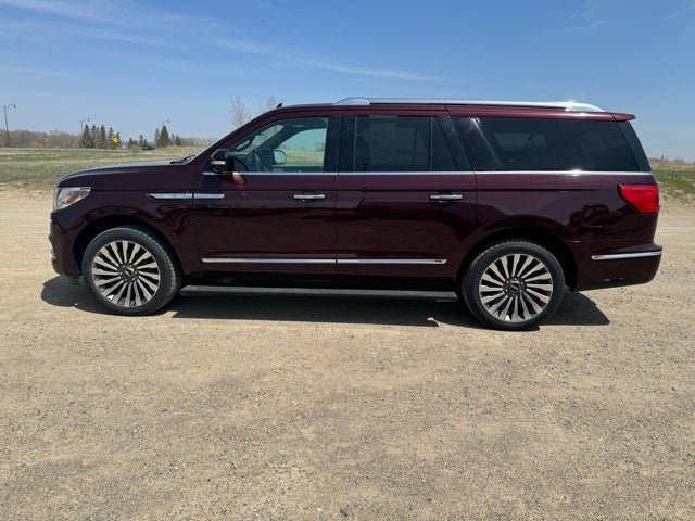 Used 2019 Lincoln Navigator Reserve with VIN 5LMJJ3LT8KEL06693 for sale in Albert Lea, Minnesota