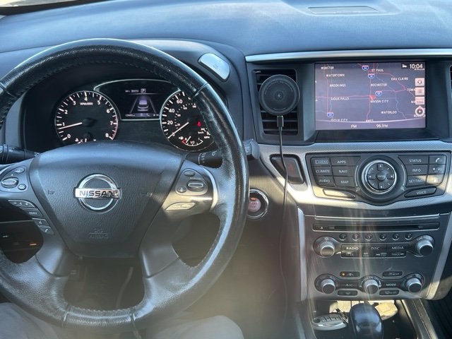 2018 Nissan Pathfinder SL