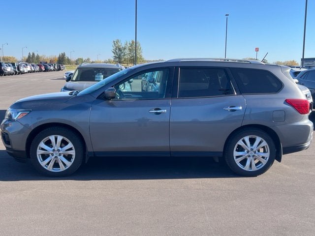 2018 Nissan Pathfinder SL
