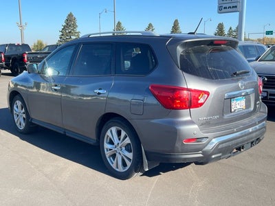 2018 Nissan Pathfinder SL
