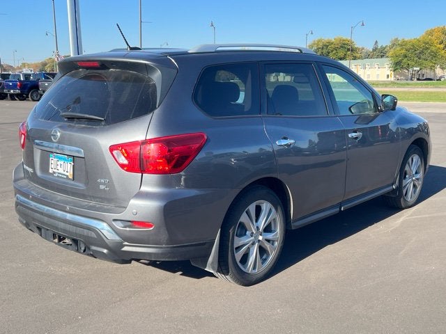 2018 Nissan Pathfinder SL