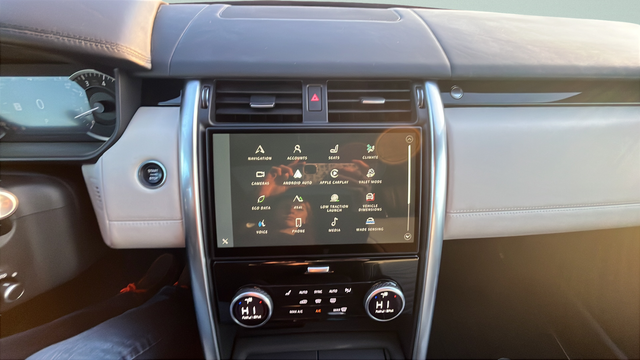 2023 Land Rover Discovery Metropolitan Edition