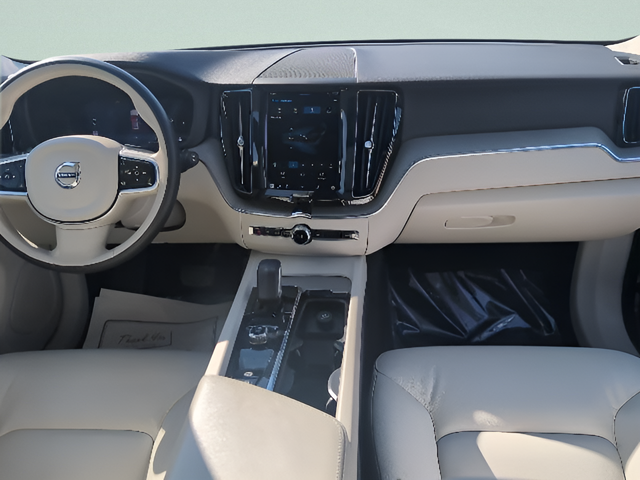2023 Volvo XC60 B5 Plus Dark Theme